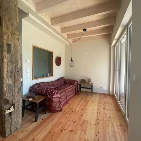 Unterm Alten Apfelbaum