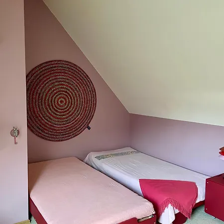 Unterm Alten Apfelbaum *